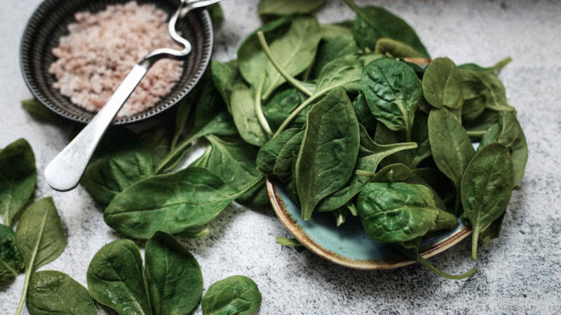 Welches Salz passt zu Salat