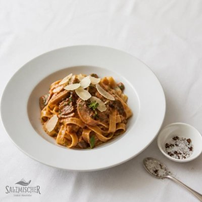 Pasta mit ligurischer Steinpilzsoße